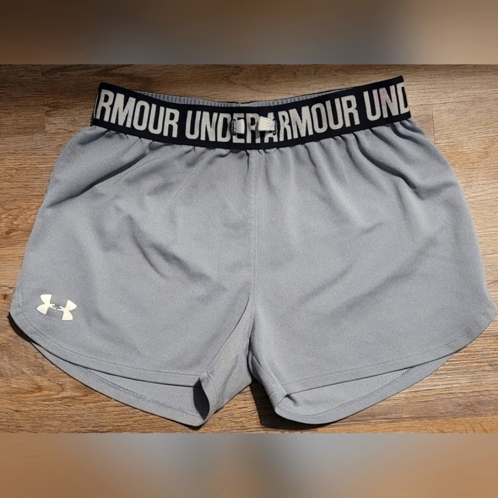 Under Armour Youth Medium Shorts